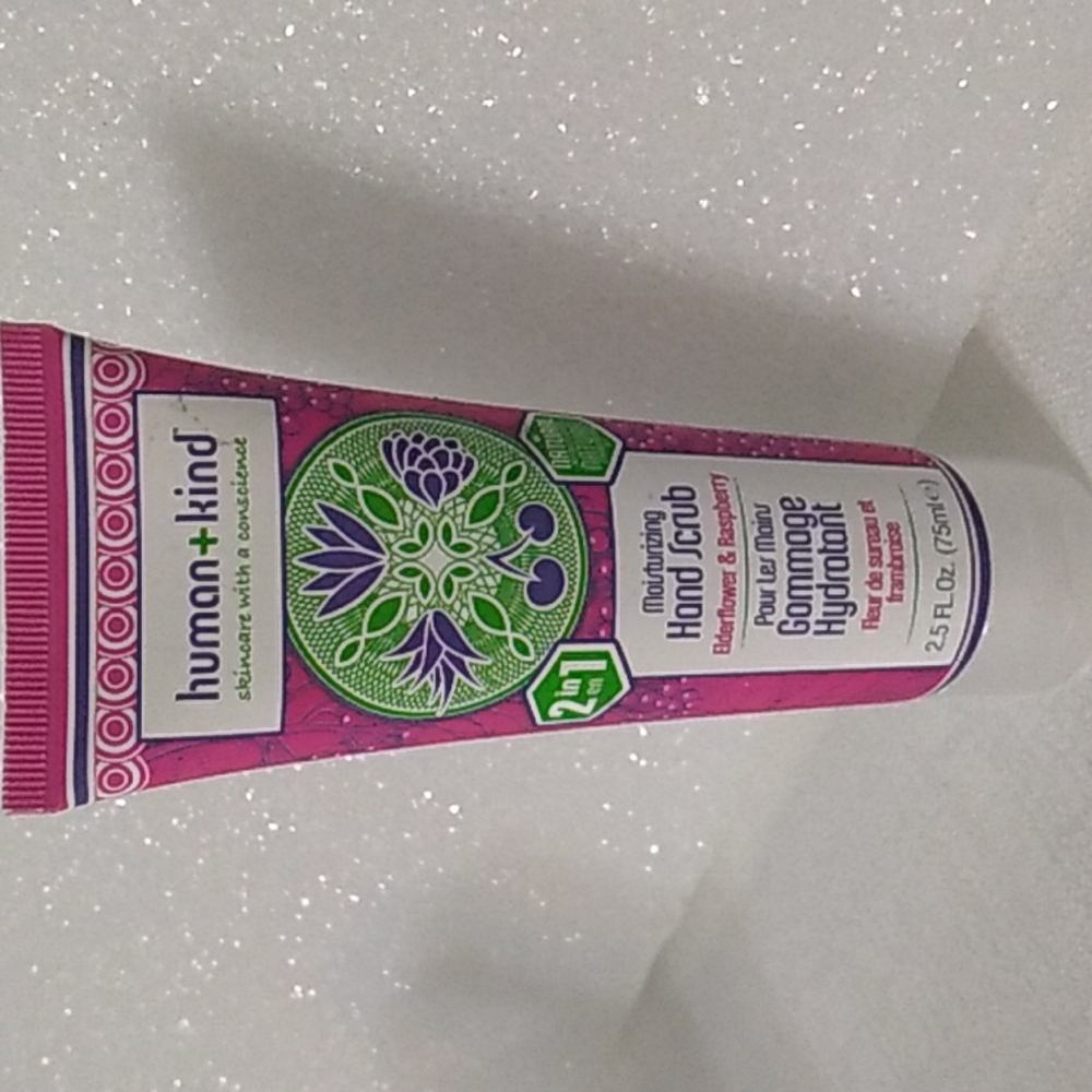 Human + Kind Moisturizing Hand Scrub Elderflower & Raspberry